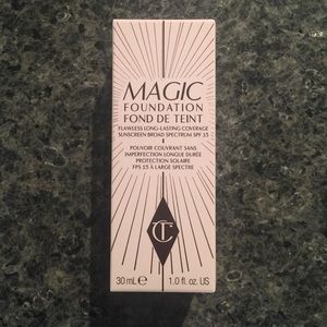 Charlotte Tilbury Magic Foundation shade 7.