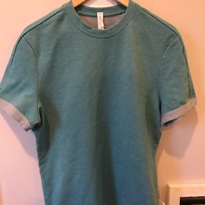 Lululemon men's "roll out crew" Short sleeve