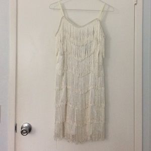 White flapper 20's dress