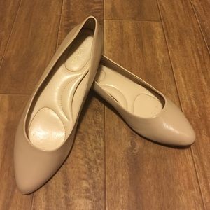 Patent nude flats!