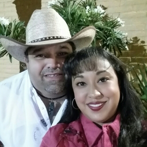 Meet your Posher, Connie