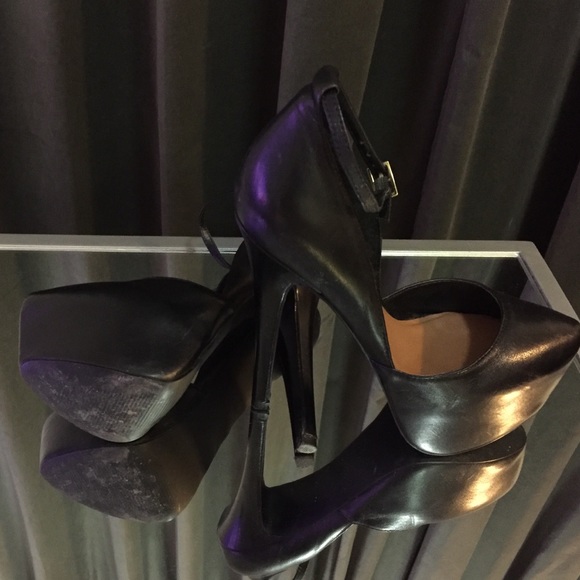 Leather Platform pumps