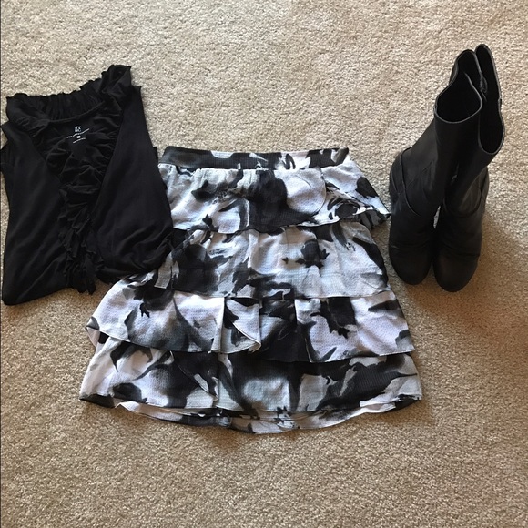 Black and White Floral Print Skirt