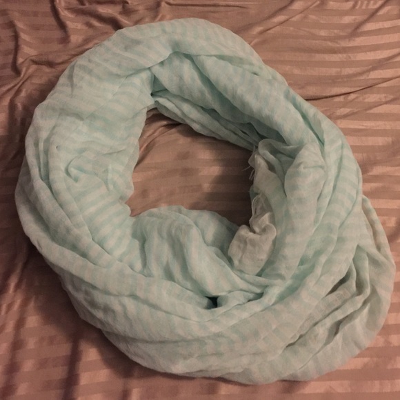 Accessories - Beautiful scarf⛅️