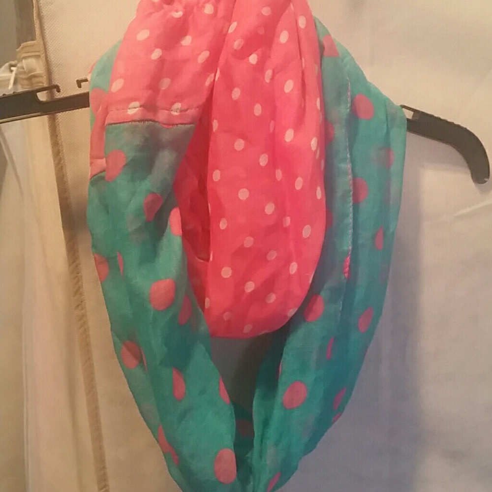 Infinity scarf
