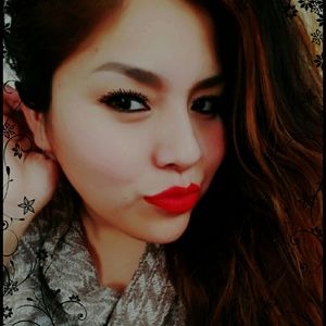 Meet your Posher, Daysi