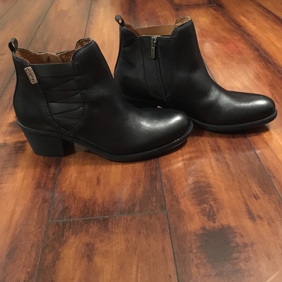 New PIKOLINOS booties - Picture 2 of 5
