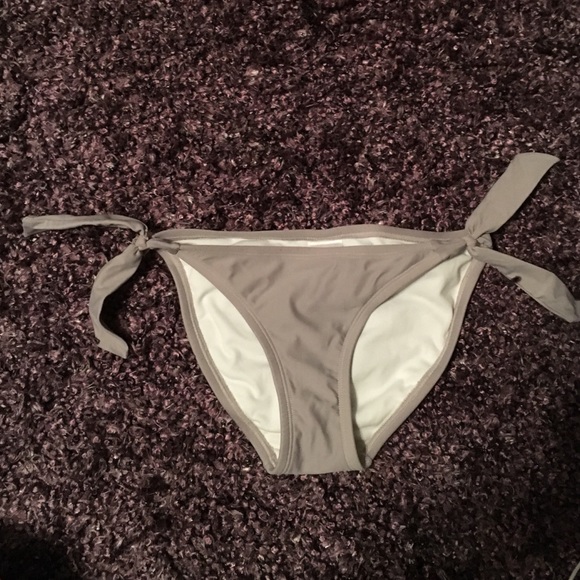 Grey tied bikini bottoms