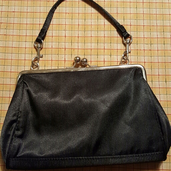 Black clutch