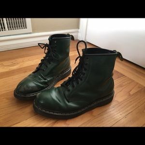 Women's US women's size 9 Green Doc Marten boots