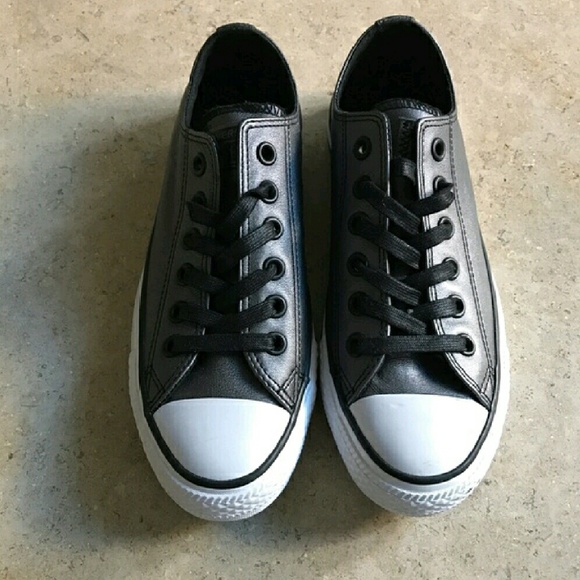 Chuck Taylor Metallic Converse