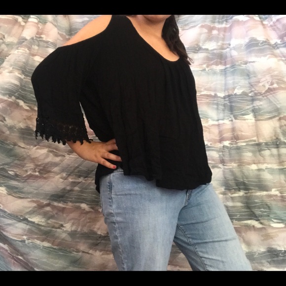 Gorgeous Black Top - Picture 2 of 5