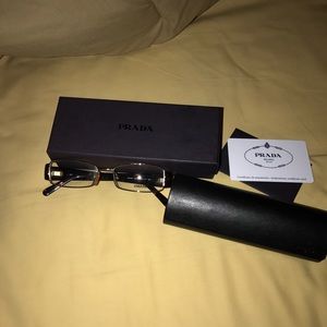 100% authentic gently worn Prada glasses!!!