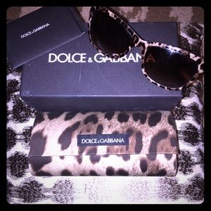 😎RARE Dolce and gabbana leopard print sunglasses