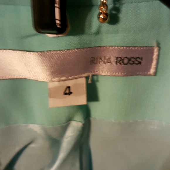 EASY LIKE SUNDAY MORNING❣️Absolutely gorgeous seafoam suit - Picture 4 of 4