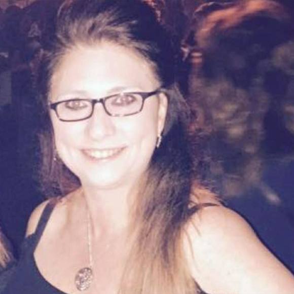 Meet your Posher, Leslie