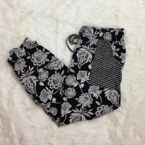 American Eagle hipster joggers