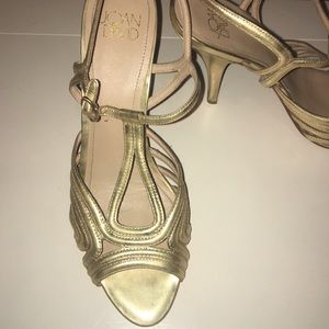 JOAN & DAVID Beautiful Gold Heels