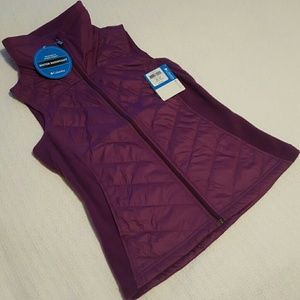 COLUMBIA NWT purple vest XS or S