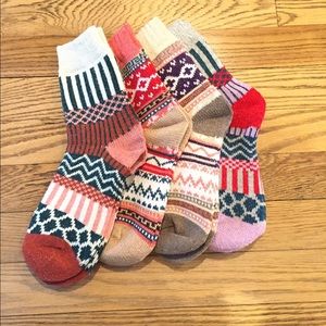 4 pairs women's wool socks
