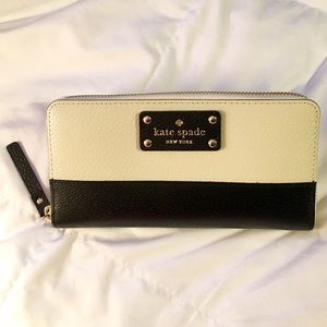 NWT Kate Spade Berkeley Lane Wallet