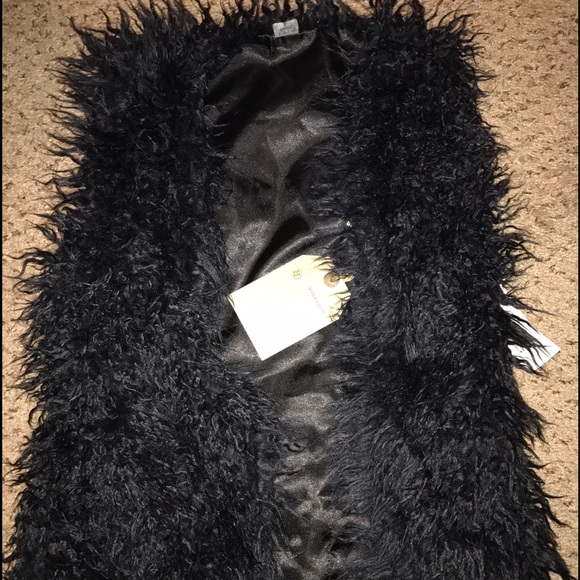 Black fur vest size S