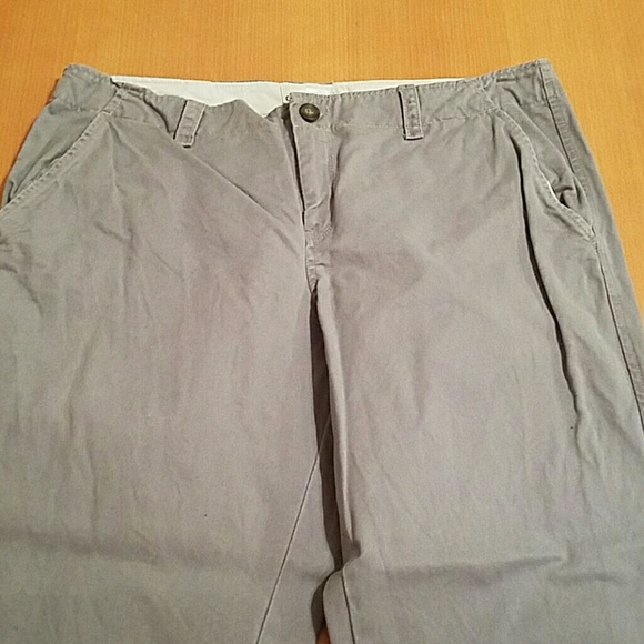 old navy brand olive green capris