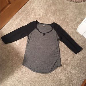 🌸GUC darling baseball style 3/4 length tee🌸