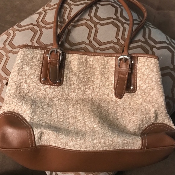 HAND PURSE - Picture 1 of 4