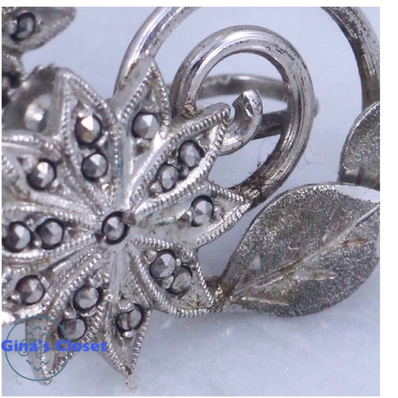 vintage sterling silver flower screw-back earrings - Picture 1 of 3