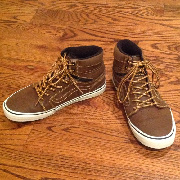 Vans Other - Vans size 7 brown high top sneaker