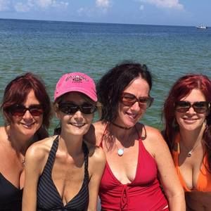 Meet your Posher, Christine