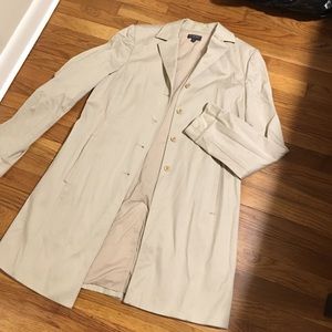 Longer khaki blazer or light jacket