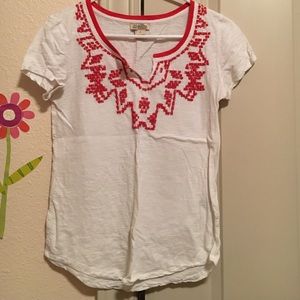 White t-shirt with red beading