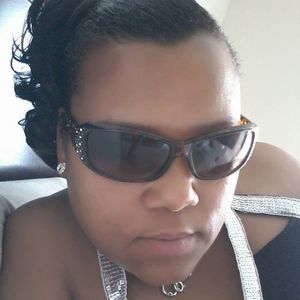 Meet your Posher, Iris