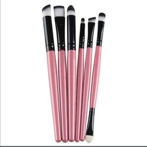 Makeup brushes