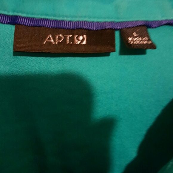 Button down shirt - Picture 2 of 3