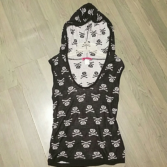 Black and gray skull hoodie