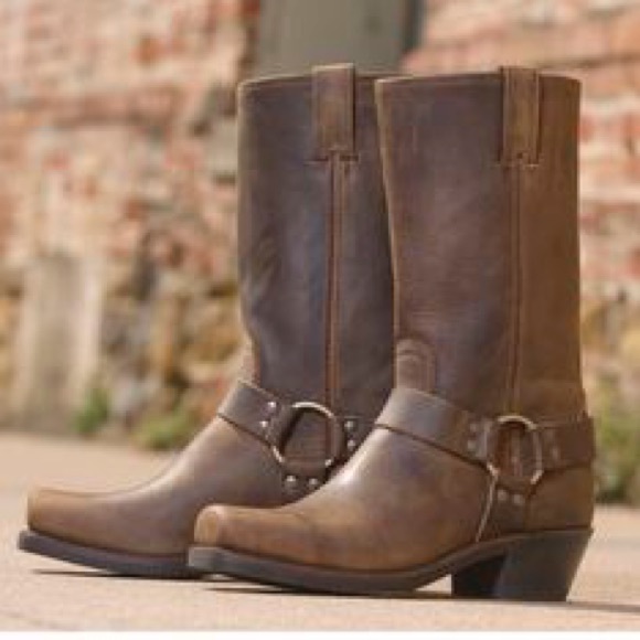 Frye Shoes - SALE 👏👏 Frye boots size 7.5