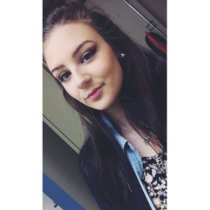 Meet your Posher, Madeline