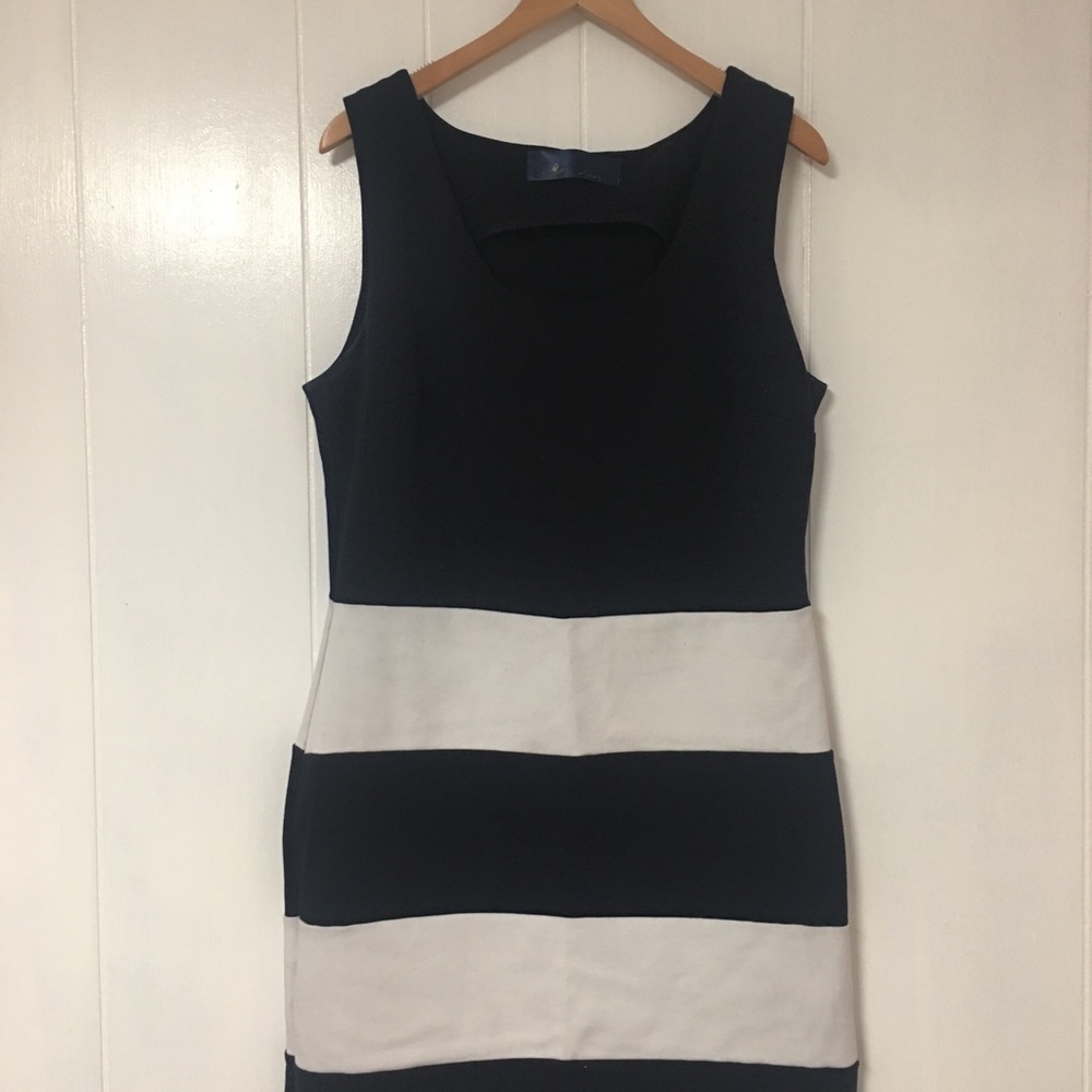 💗Navy and white striped dress💗FINAL MARKDOWN