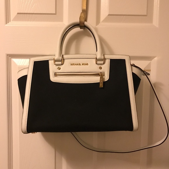 Authentic Michael Kors Selma bag