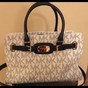 Final Reduction Authentic New Michael Kors purse