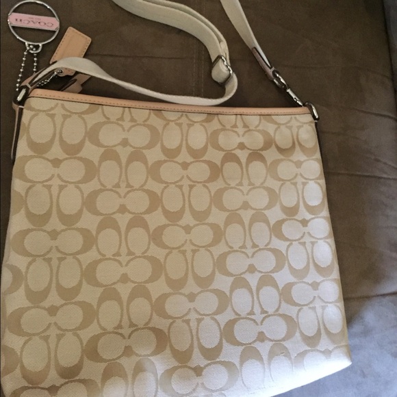 Authentic Coach purse - Picture 2 of 4