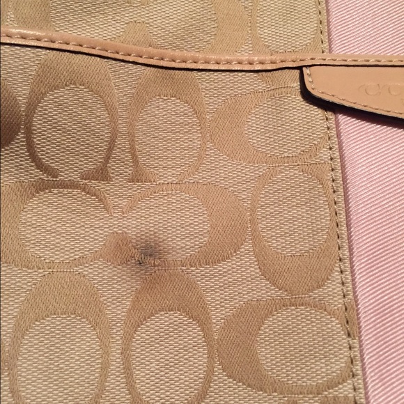 Authentic Coach purse - Picture 4 of 4