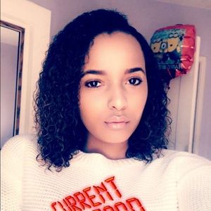 Meet your Posher, Malia