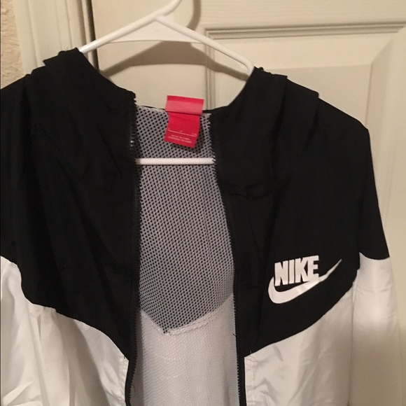 Nike Windbreaker Jacket - Picture 2 of 3