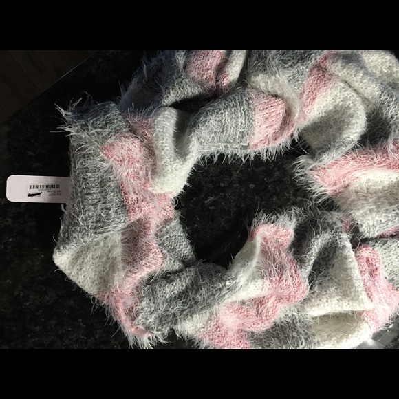 Infinity scarf NWT