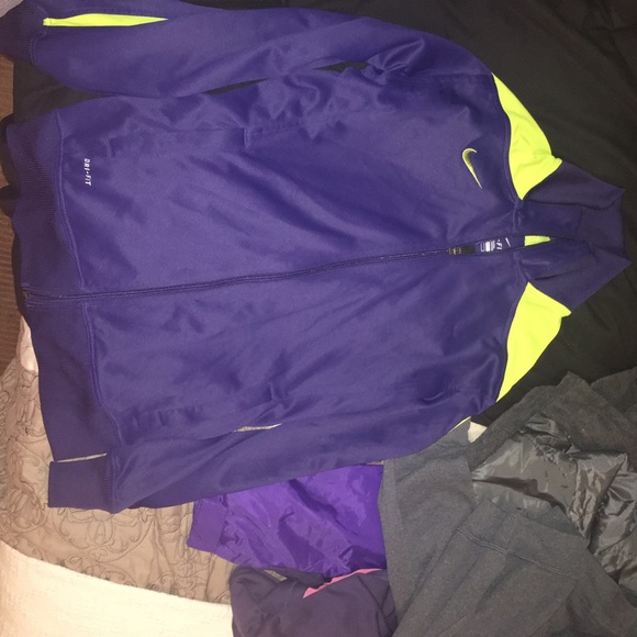 Women's Nike Dri-fit sports jacket