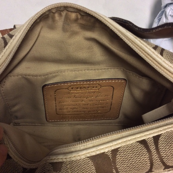 New Year SALE! Coach Signature Small Hobo handbag - Picture 3 of 3